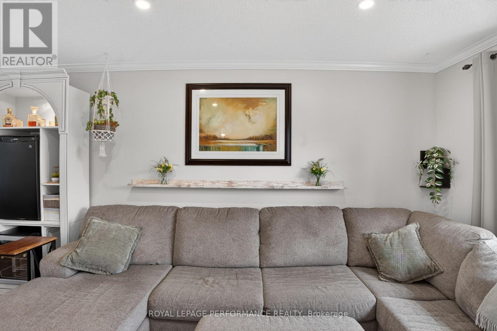 68 LAFLECHE BOULEVARD - 15