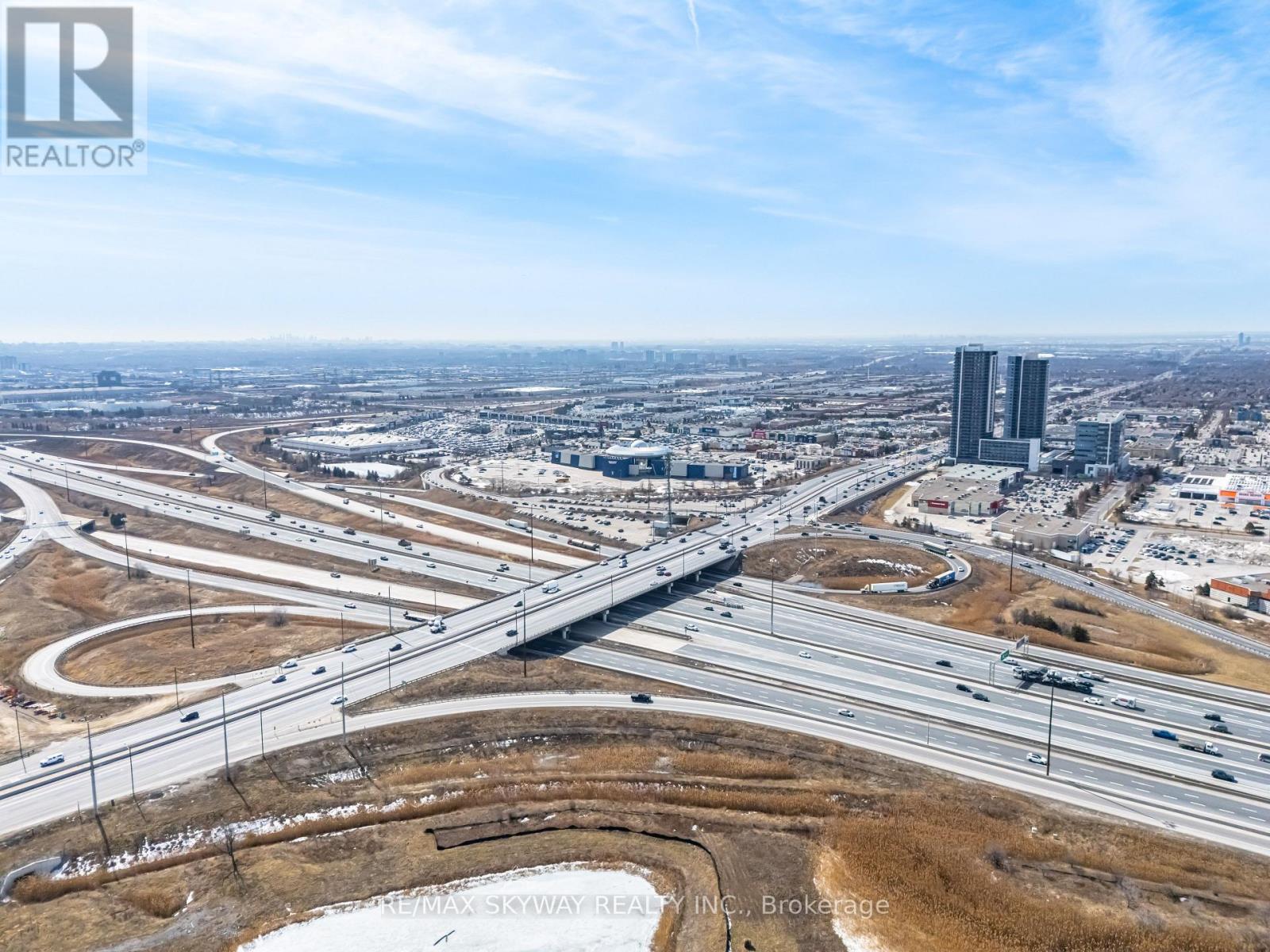 #5605 898 PORTAGE PARKWAY - 1
