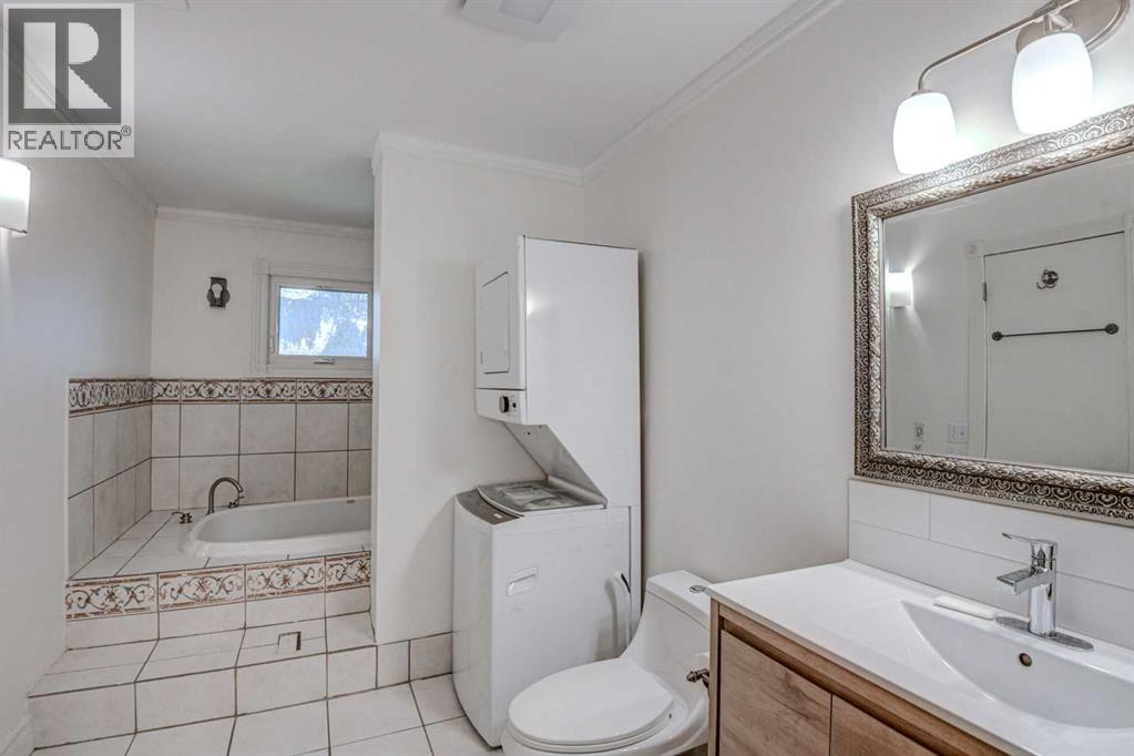 8116 33 Avenue NW - 17