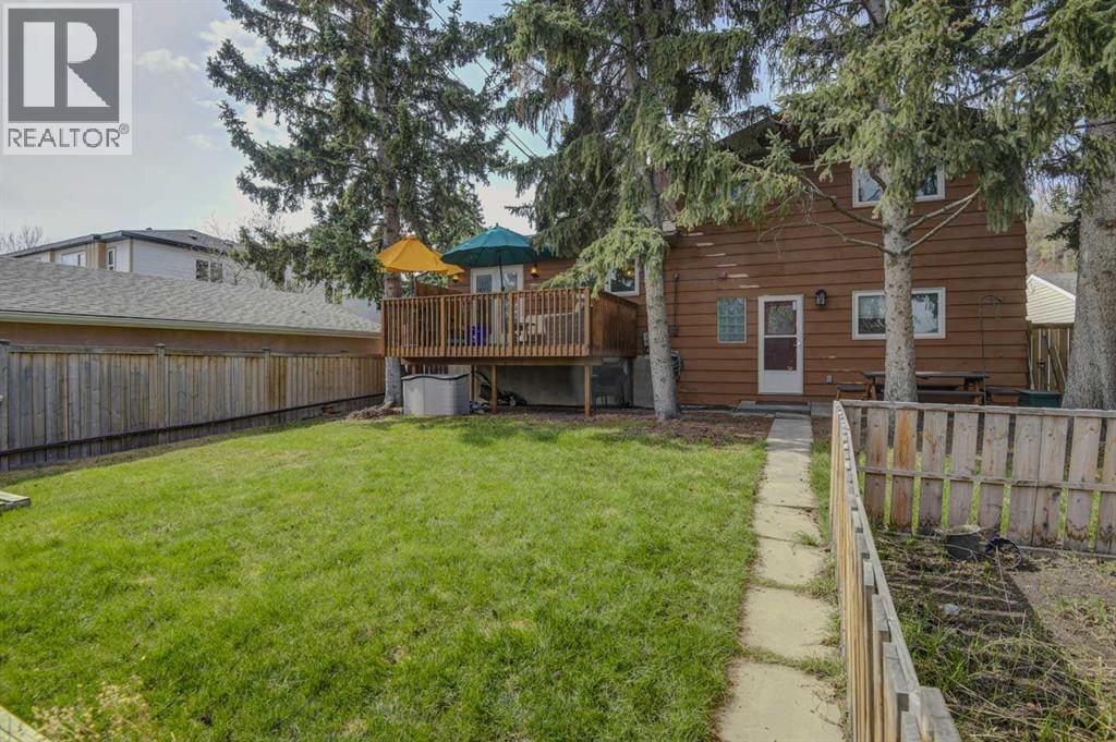 8116 33 Avenue NW - 35