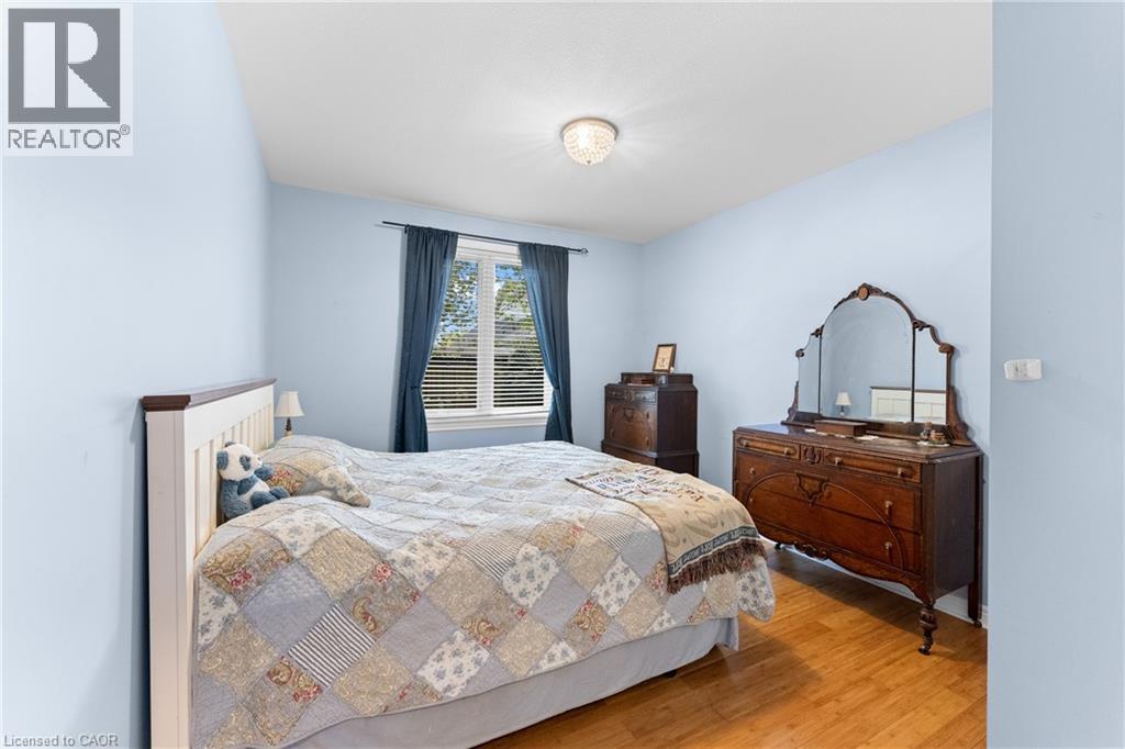 4324 BEVERLEY Crescent - 24