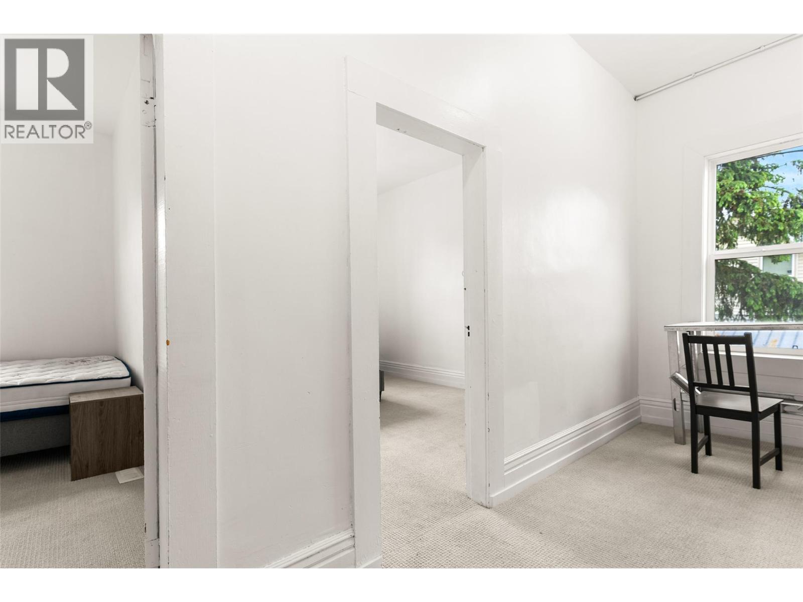 604 Fourth Street E, Revelstoke