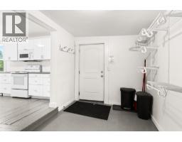 604 Fourth Street E, Revelstoke, BC V0E2S0 Photo 34