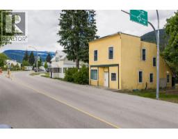 604 Fourth Street E, Revelstoke, BC V0E2S0 Photo 23