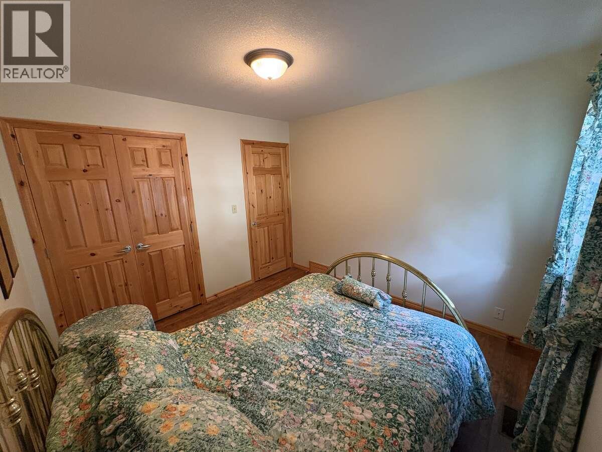 8381 RICHARDSON Crescent - 26