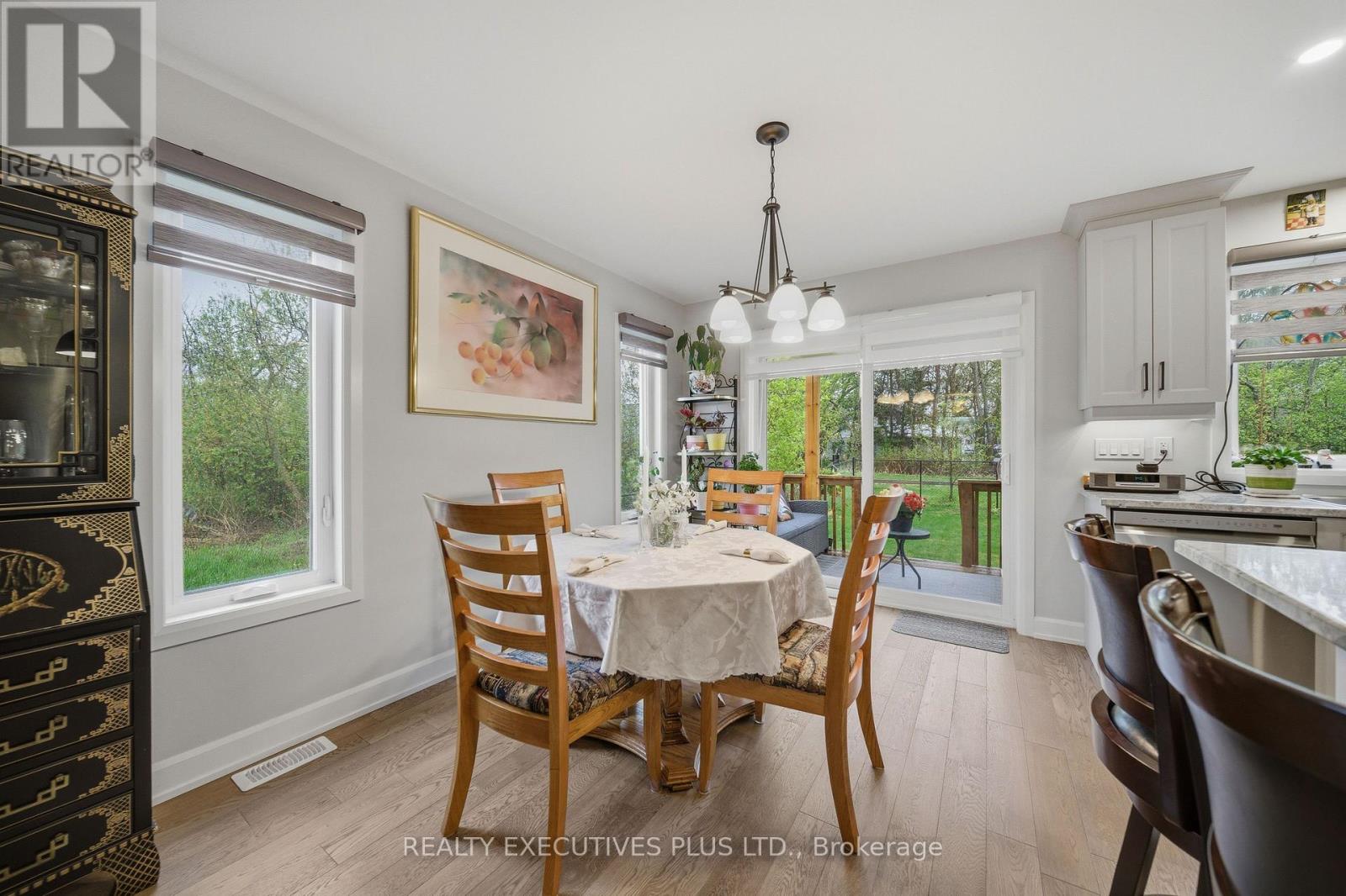 405 VOYAGEUR PLACE W - 13