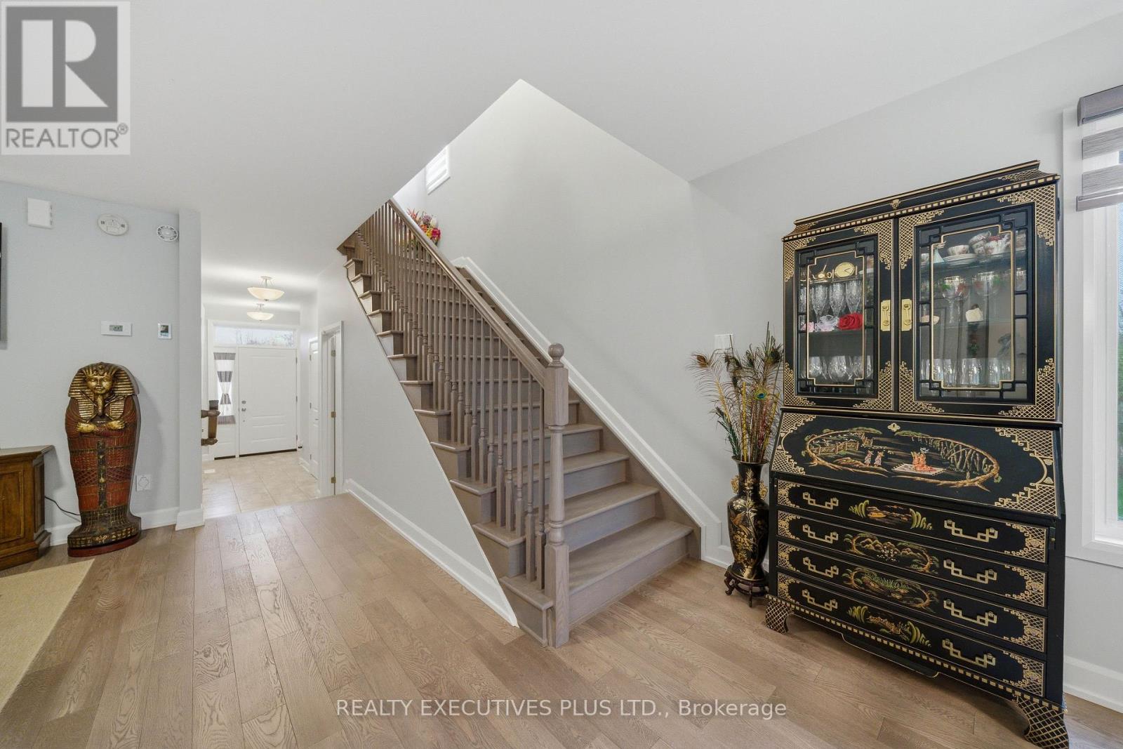 405 VOYAGEUR PLACE W - 14