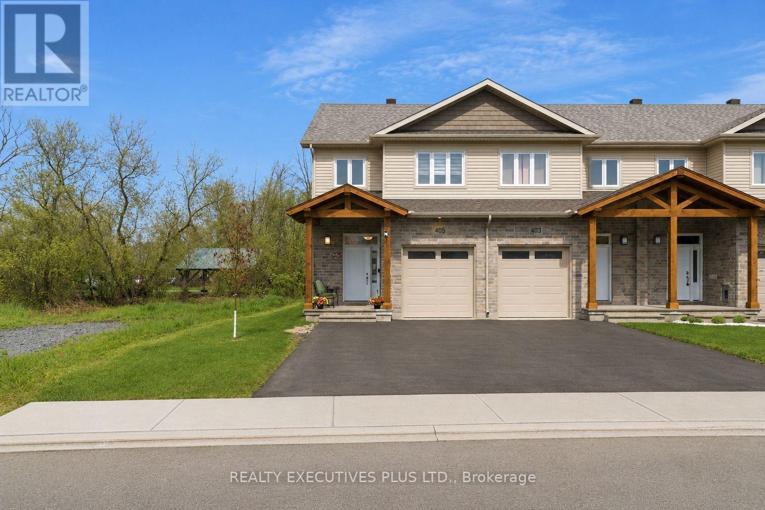 405 VOYAGEUR PLACE W - 2