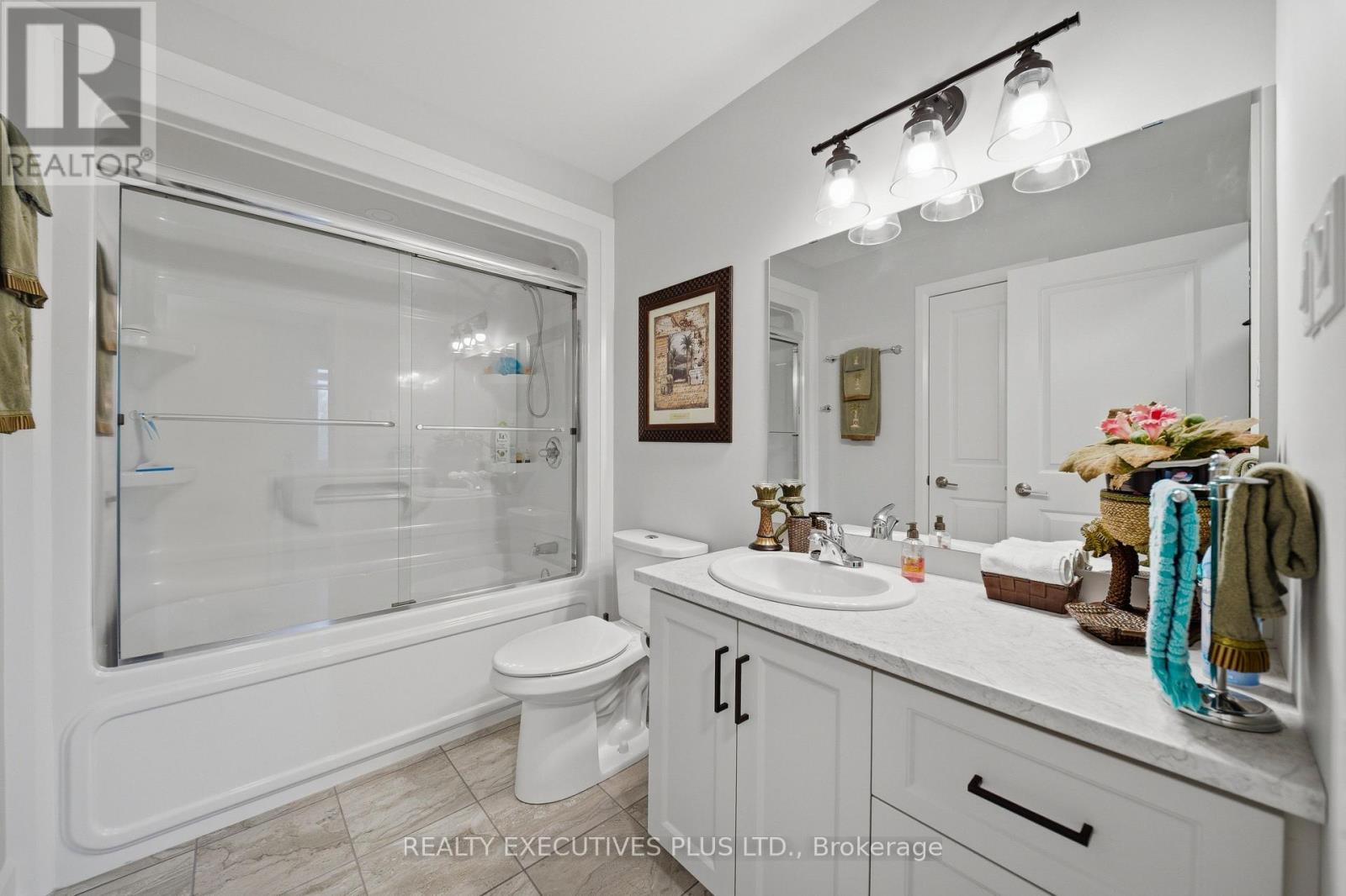 405 VOYAGEUR PLACE W - 20