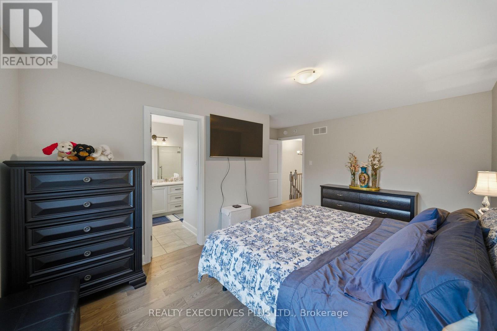 405 VOYAGEUR PLACE W - 22