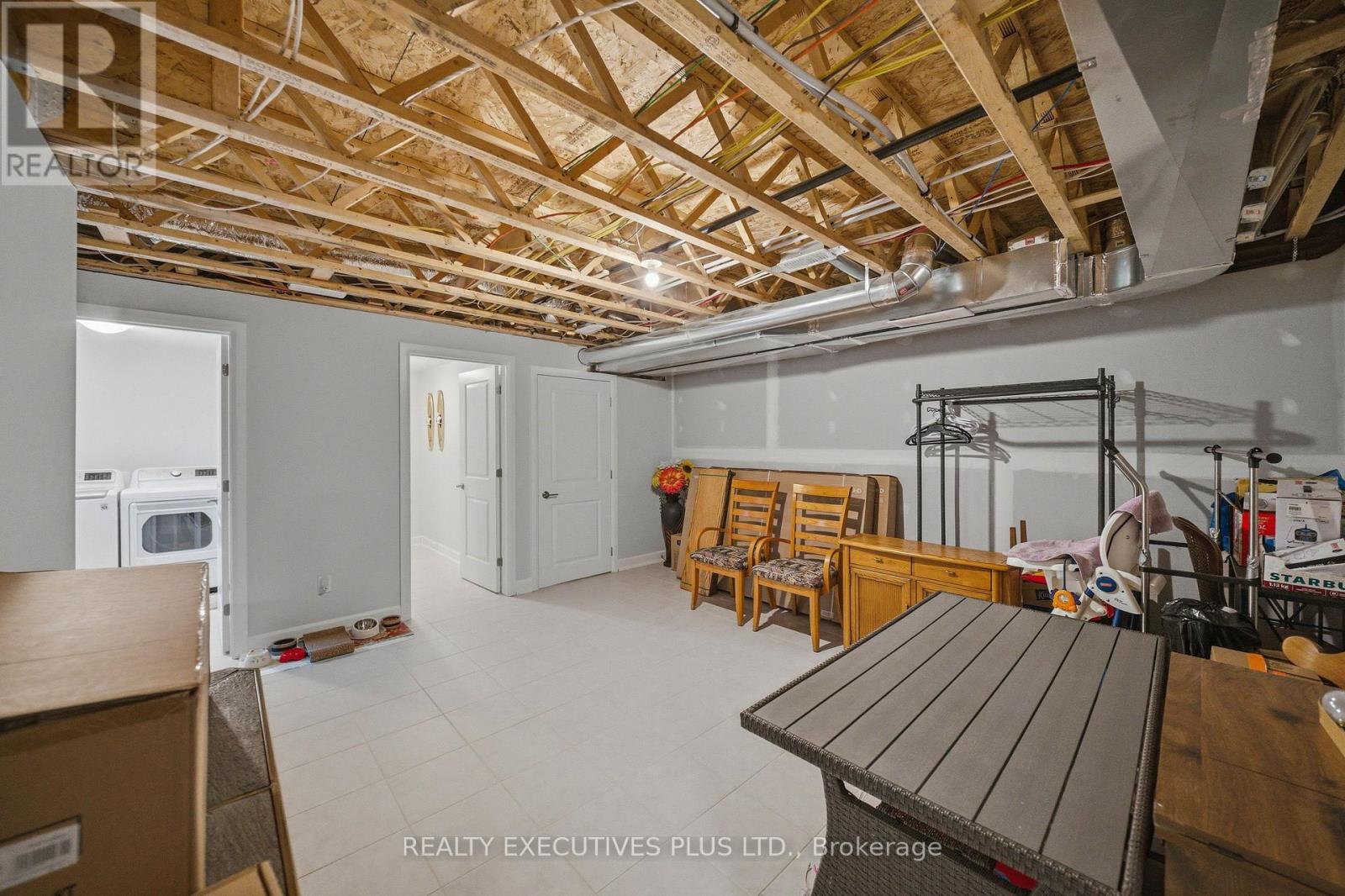 405 VOYAGEUR PLACE W - 26