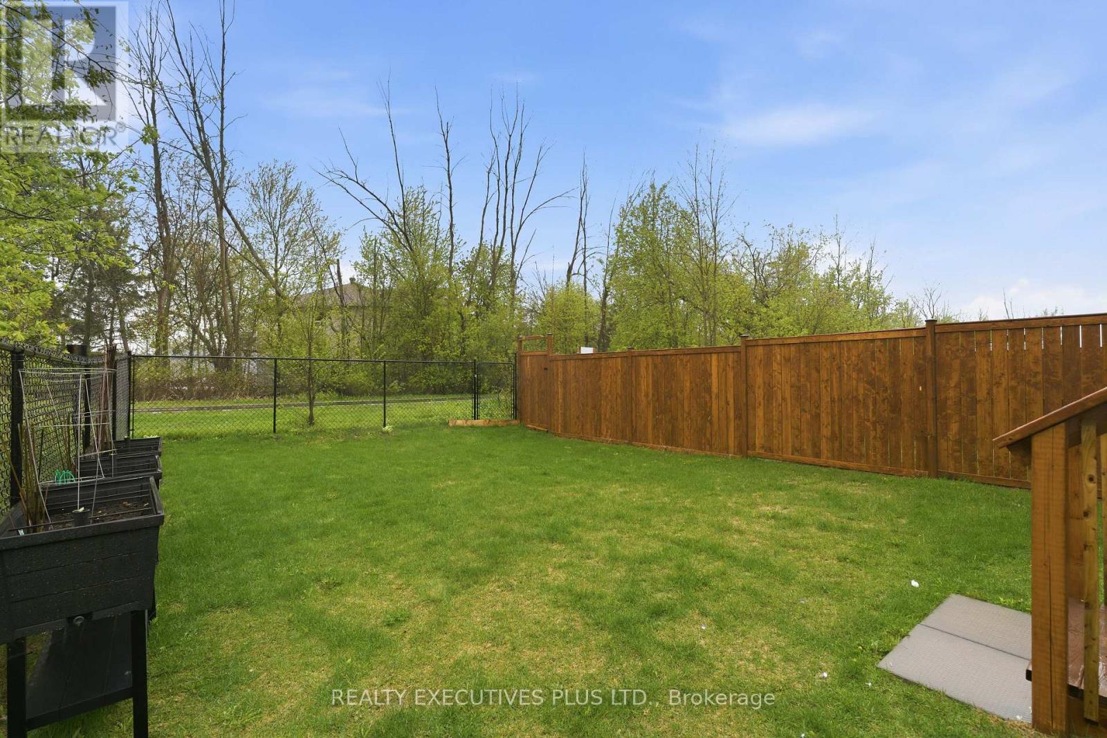 405 VOYAGEUR PLACE W - 34