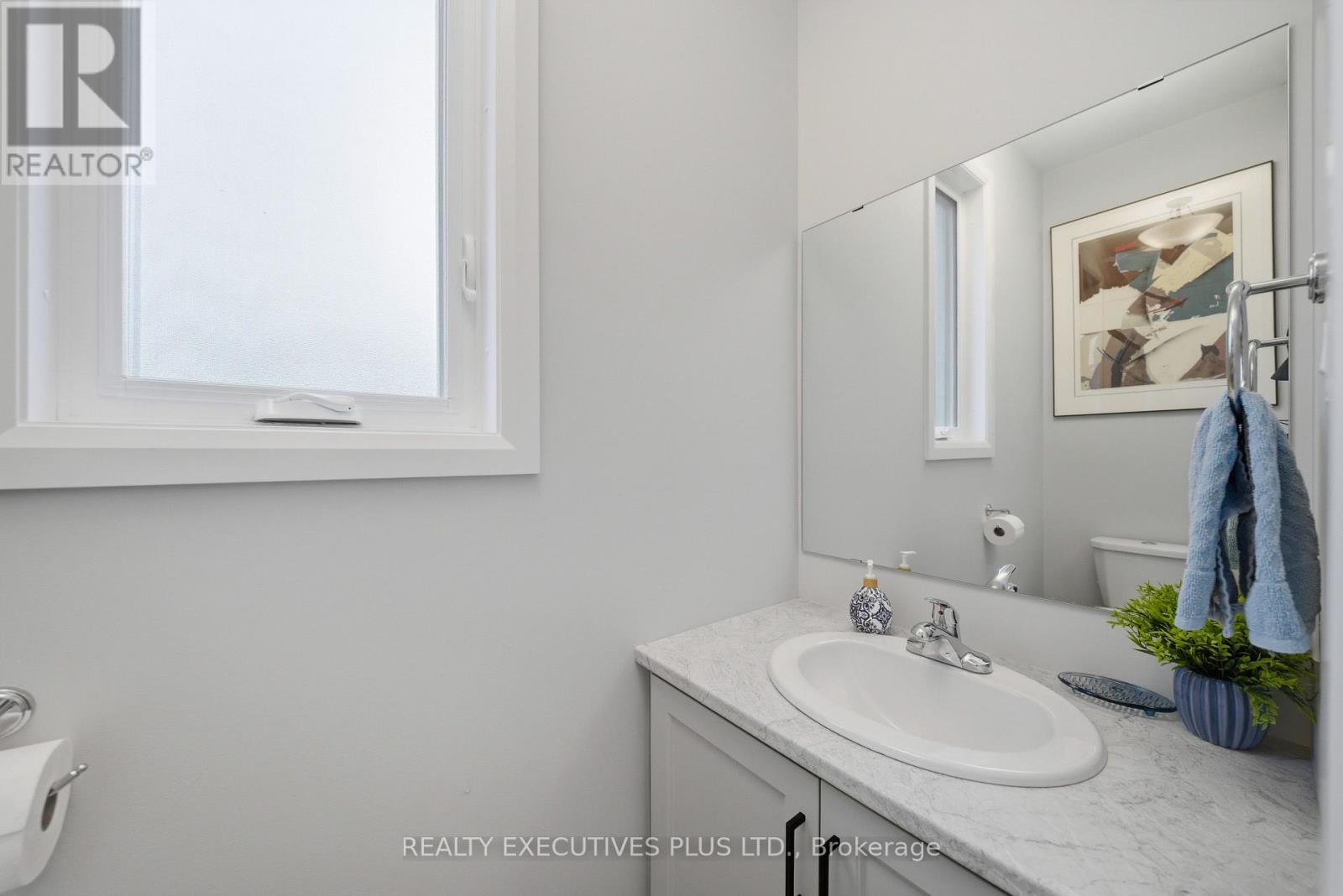 405 VOYAGEUR PLACE W - 6