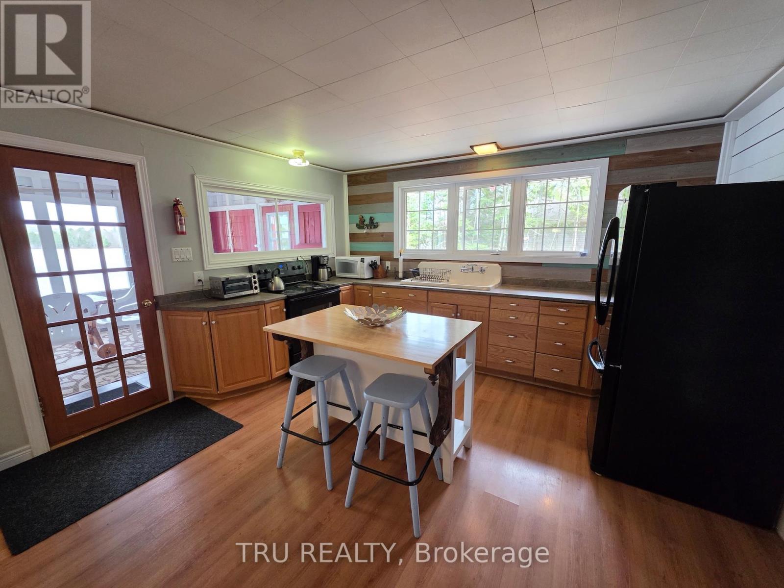952 SIBERIA ROAD - 6