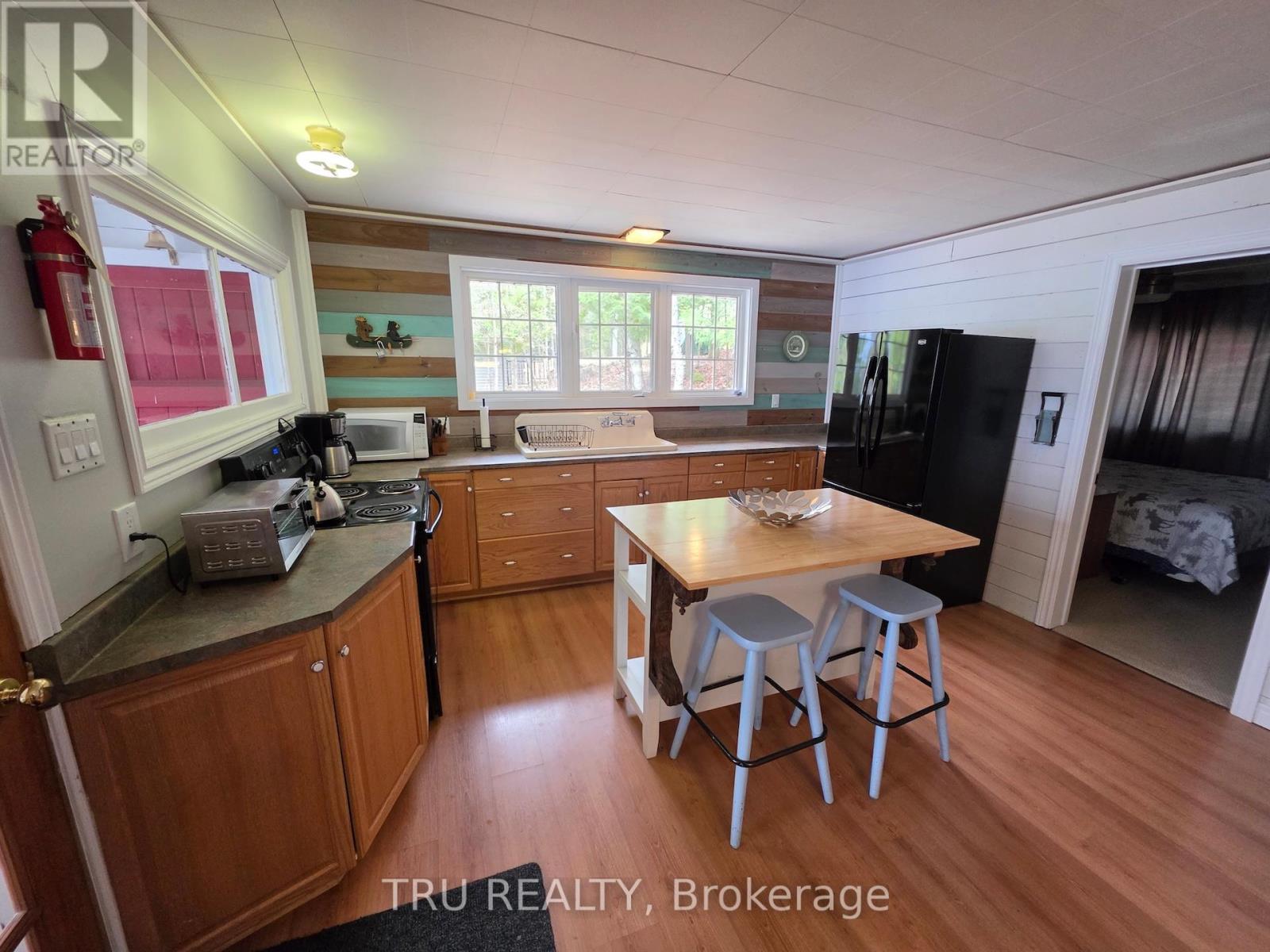 952 SIBERIA ROAD - 8