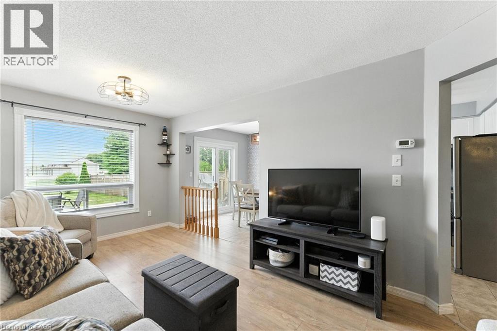 37 HILLTOP Drive - 12