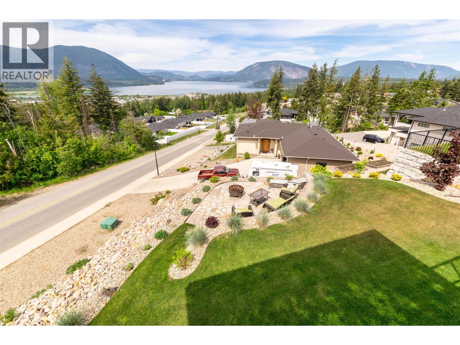  1021 17 Avenue Southeast, Salmon Arm