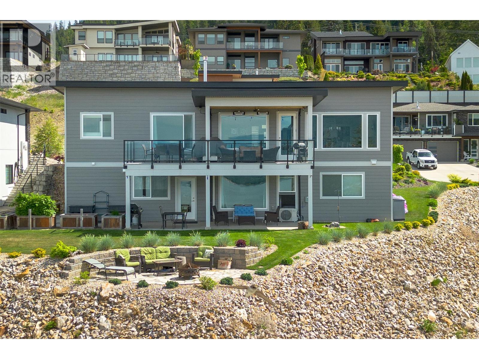  1021 17 Avenue Southeast, Salmon Arm