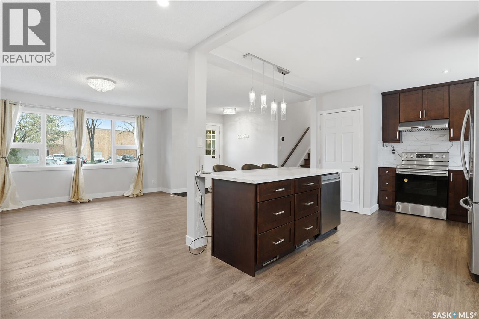 2305 Taylor STREET E - 12