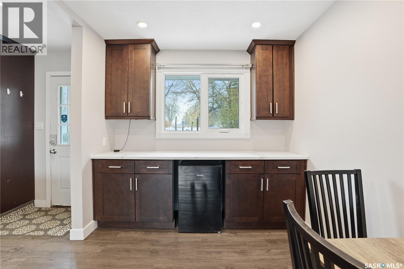 2305 Taylor STREET E - 14