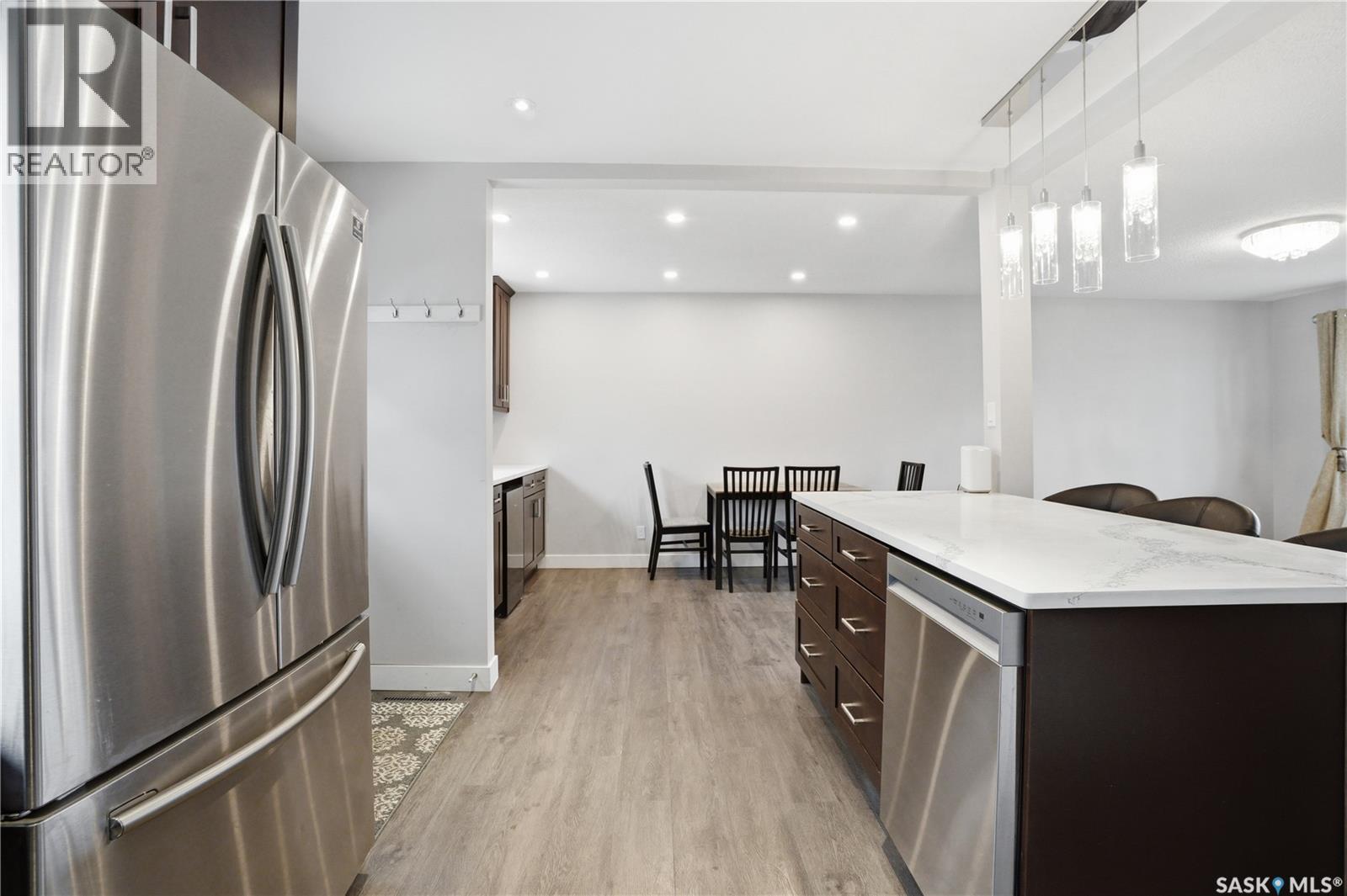 2305 Taylor STREET E - 16