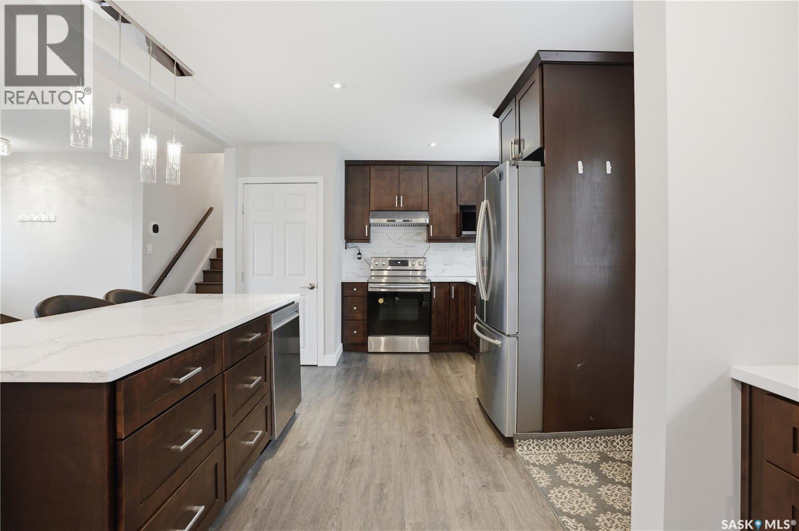 2305 Taylor STREET E - 9