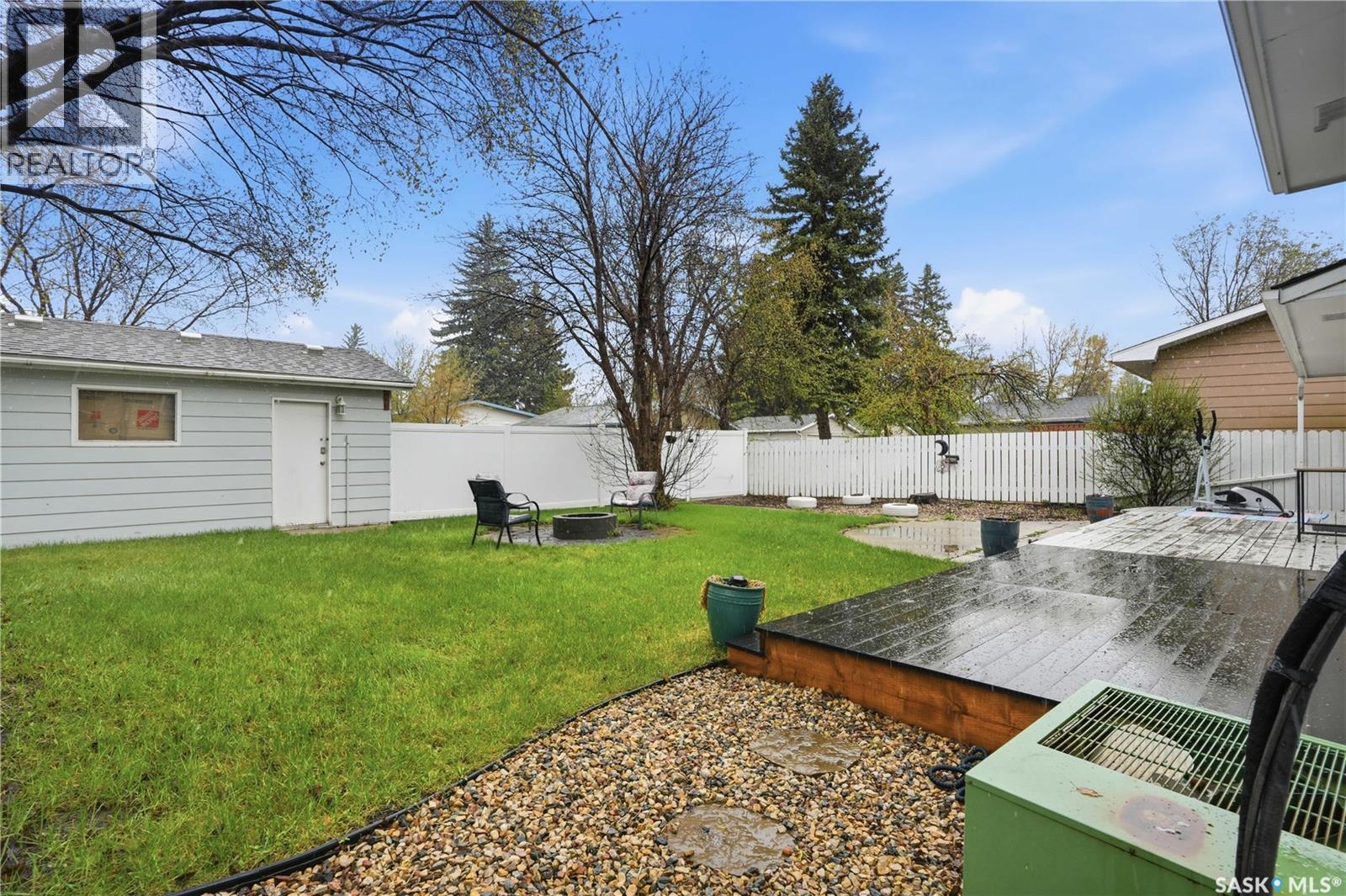 2305 Taylor STREET E - 36