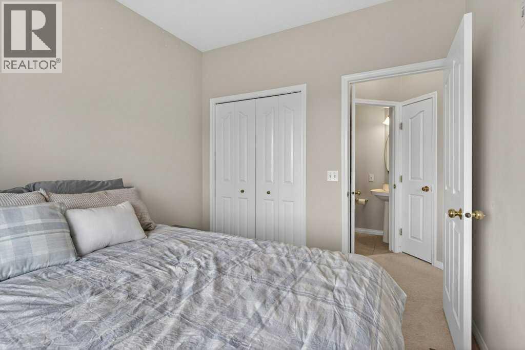 #412 345 Rocky Vista Park NW - 17