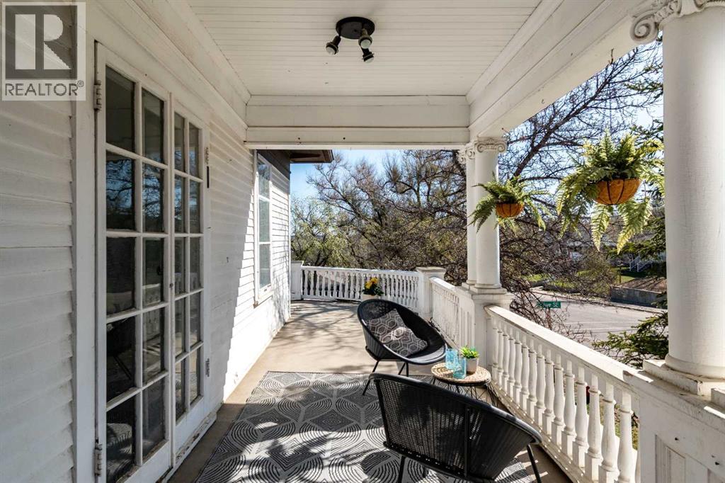 106 3 Street SE - 12