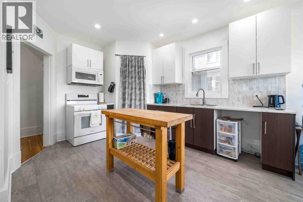 106 3 Street SE - 32