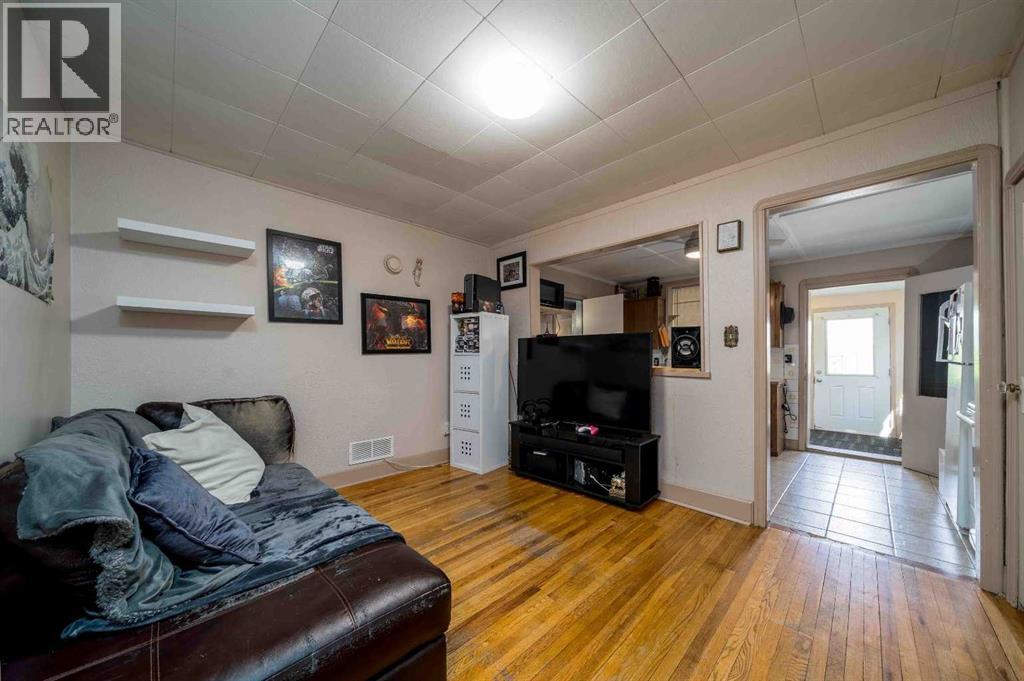 106 3 Street SE - 37