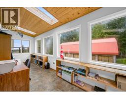 Storage - 8900 Keith Wagner Way, Denman Island, BC V0R1T0 Photo 9
