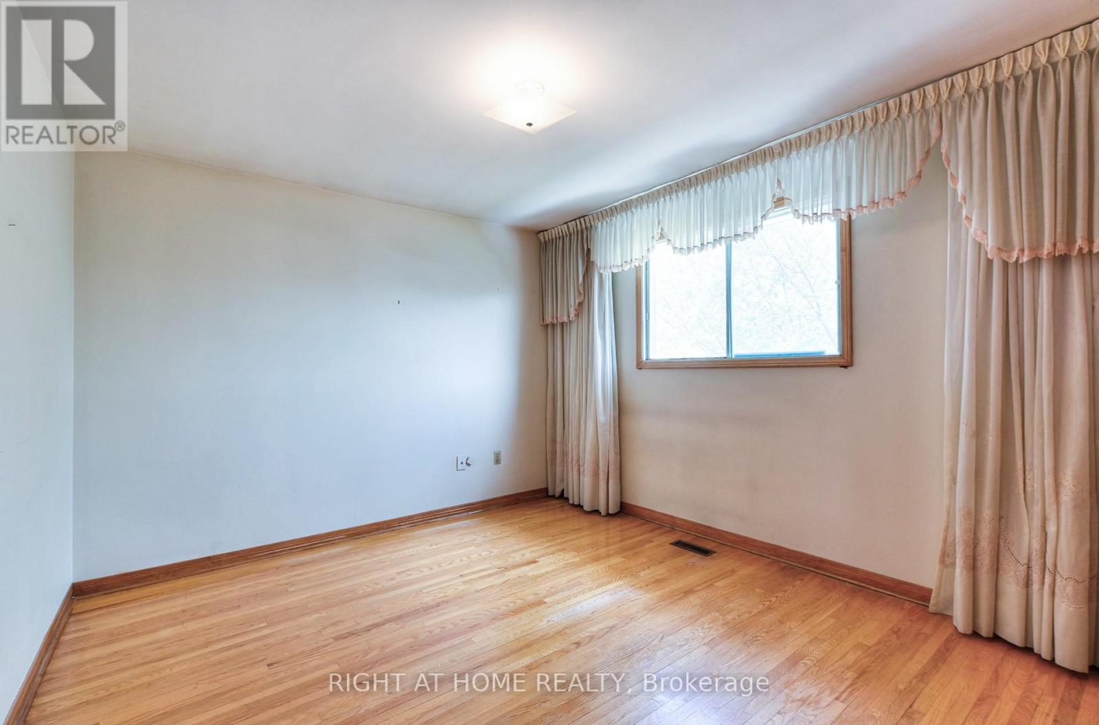 101 RAYMERVILLE DRIVE - 23