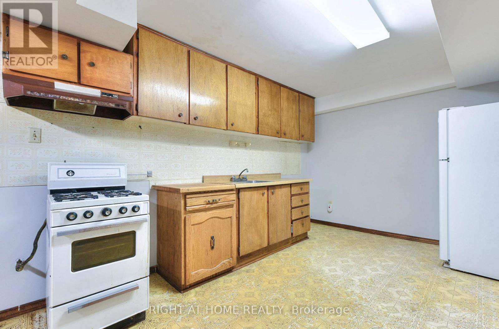 101 RAYMERVILLE DRIVE - 31