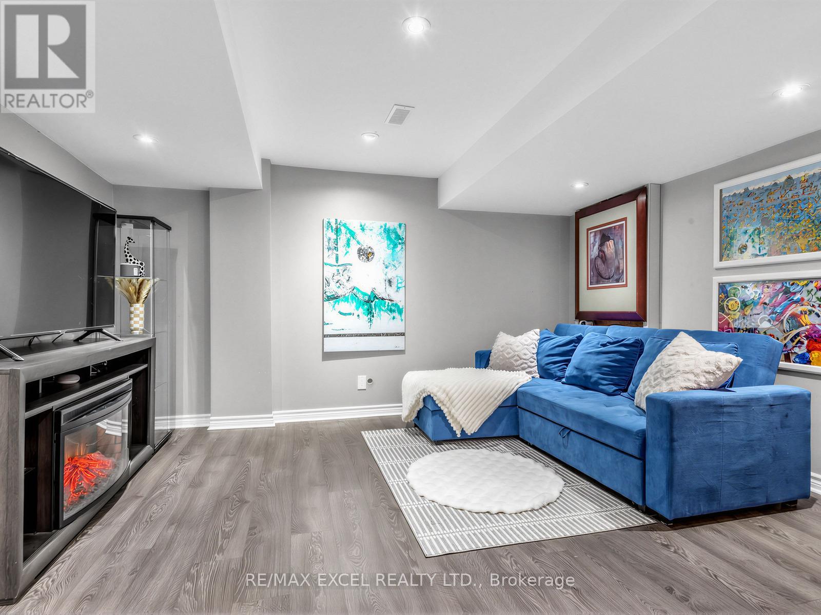 764 CRAIGHURST COURT - 26