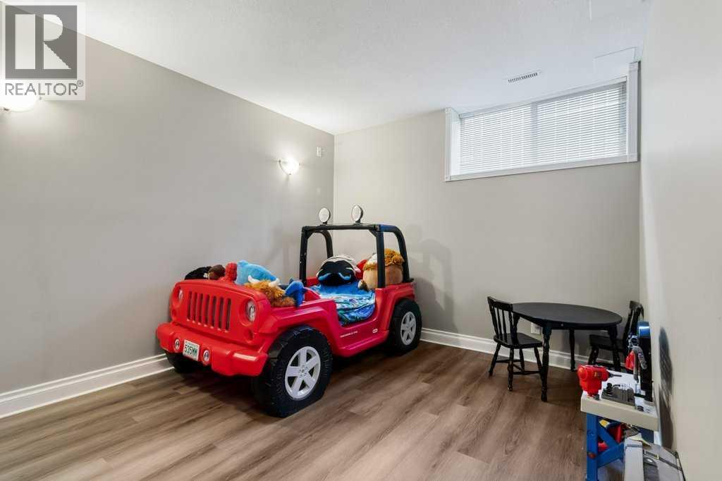 58 Lagrange Crescent - 24