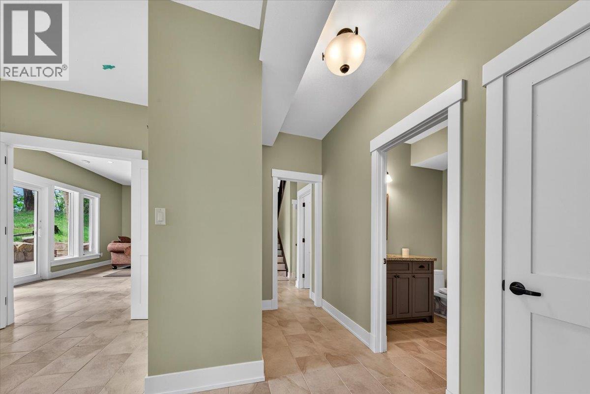 8442 Richardson Crescent - 28