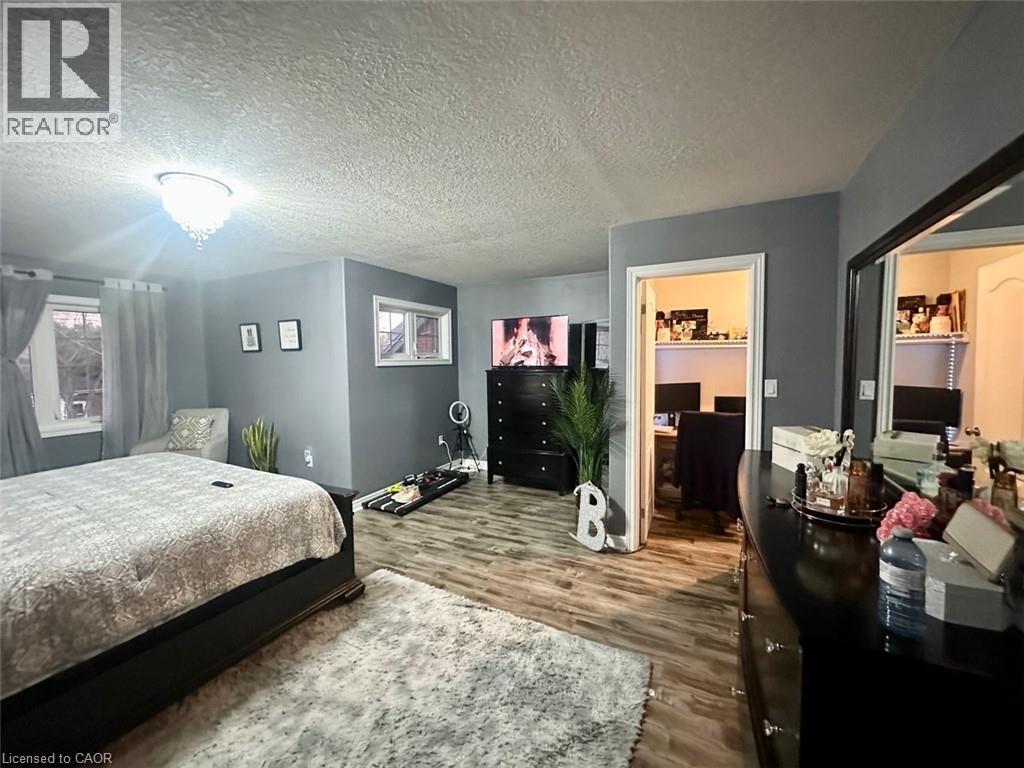 42 ST PAUL Avenue, Brantford, Ontario, N3T4E6 — Photo 12