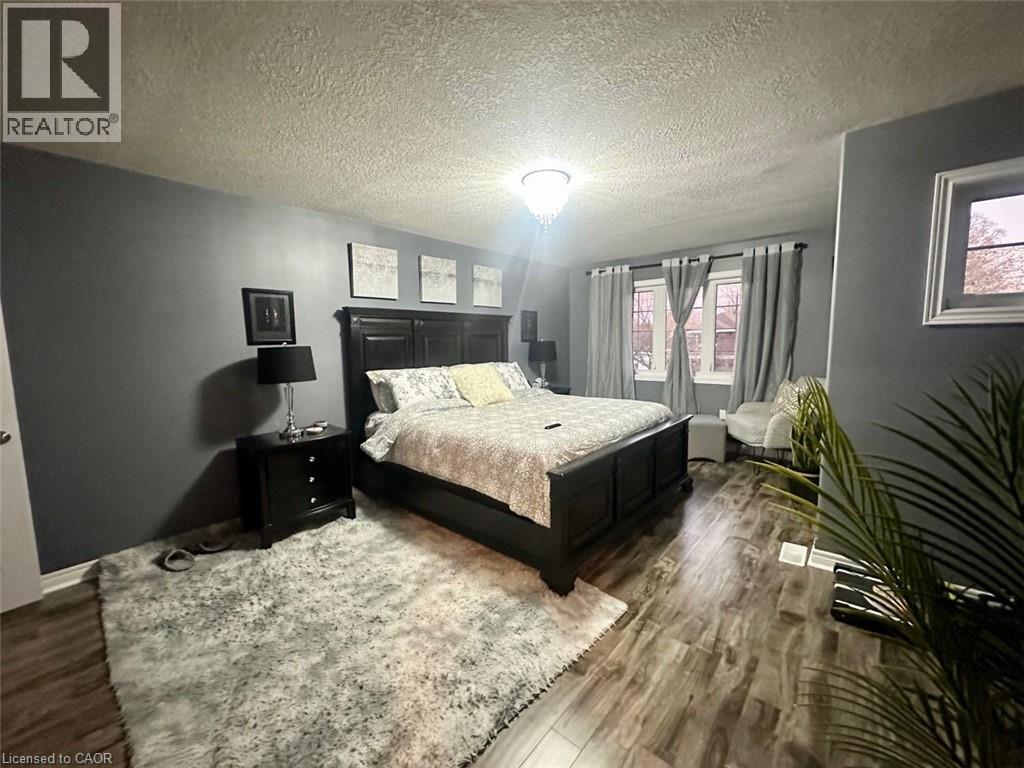 42 ST PAUL Avenue, Brantford, Ontario, N3T4E6 — Photo 9