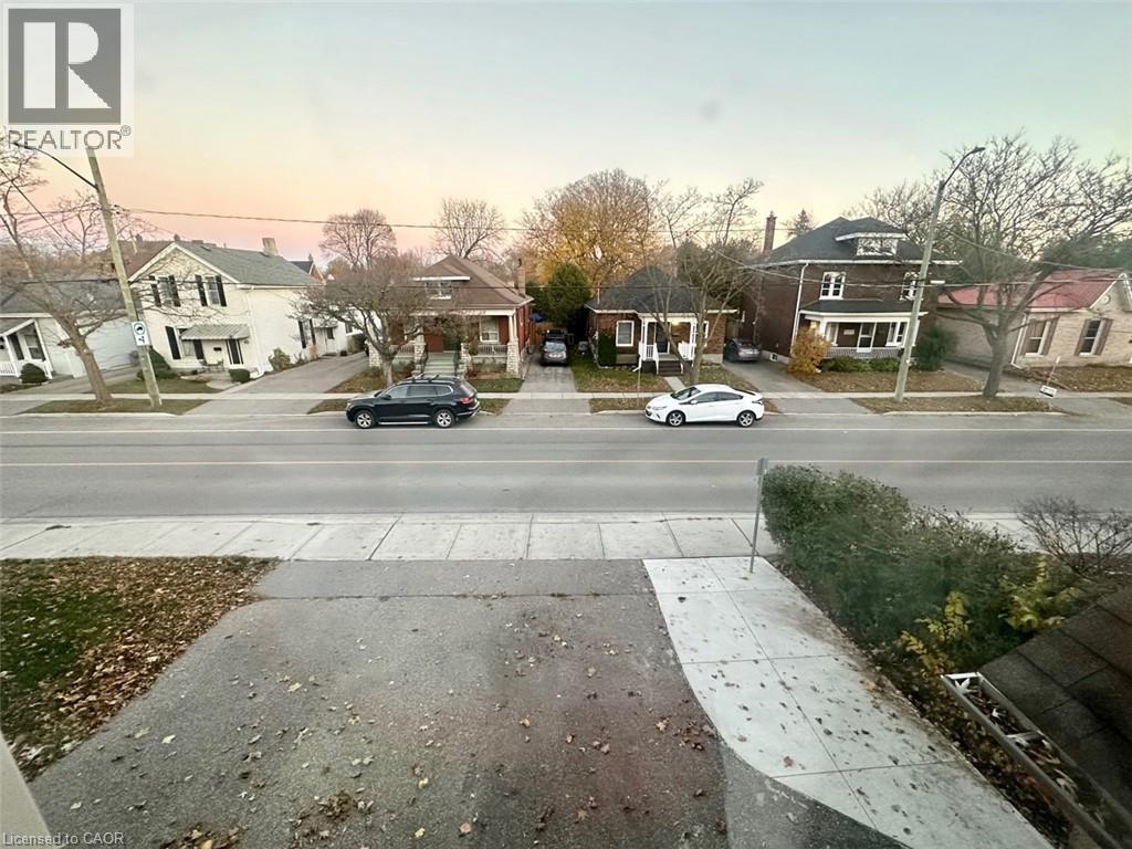 42 ST PAUL Avenue, Brantford, Ontario, N3T4E6 — Photo 13
