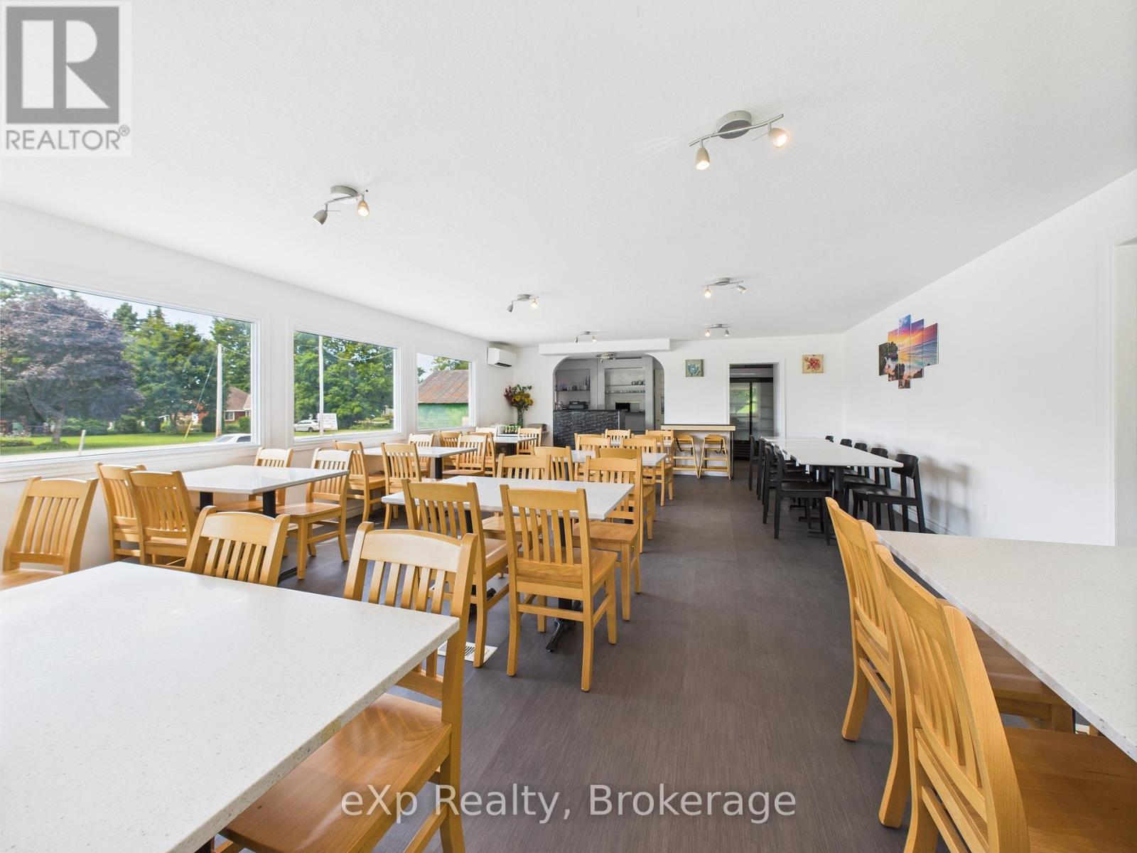 315194 HIGHWAY 6 - 10