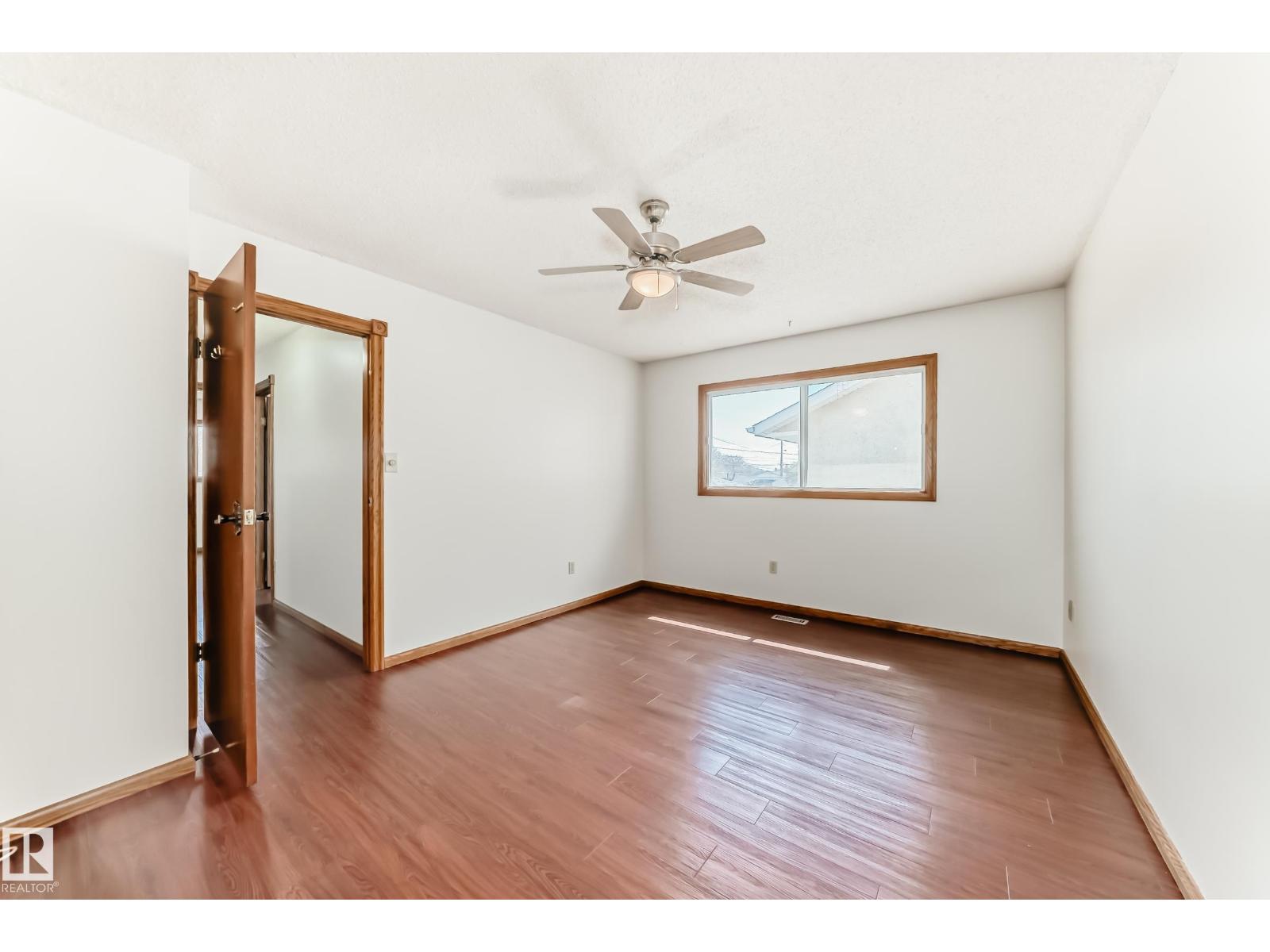 12245 55 ST NW - 18
