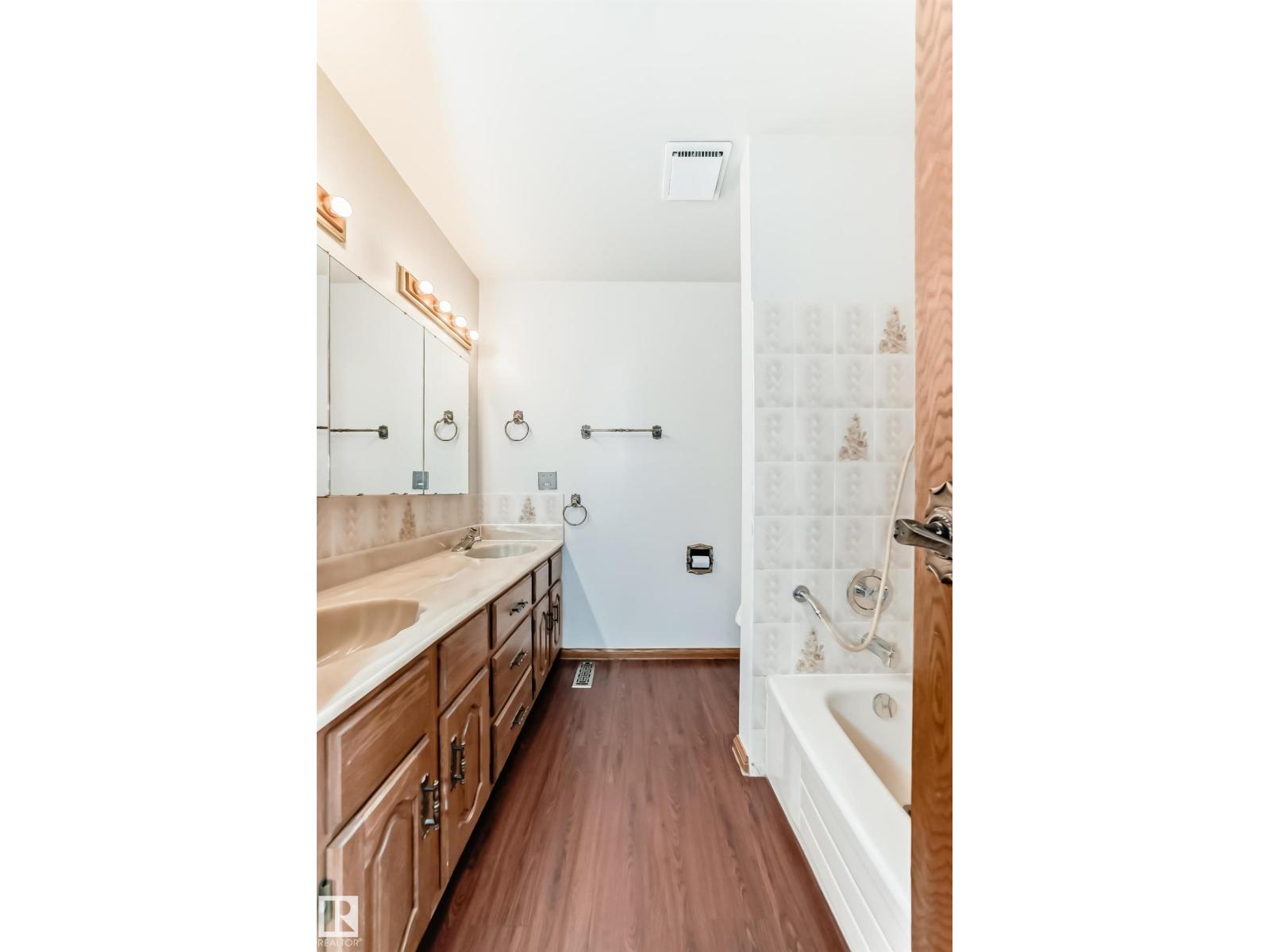 12245 55 ST NW - 27