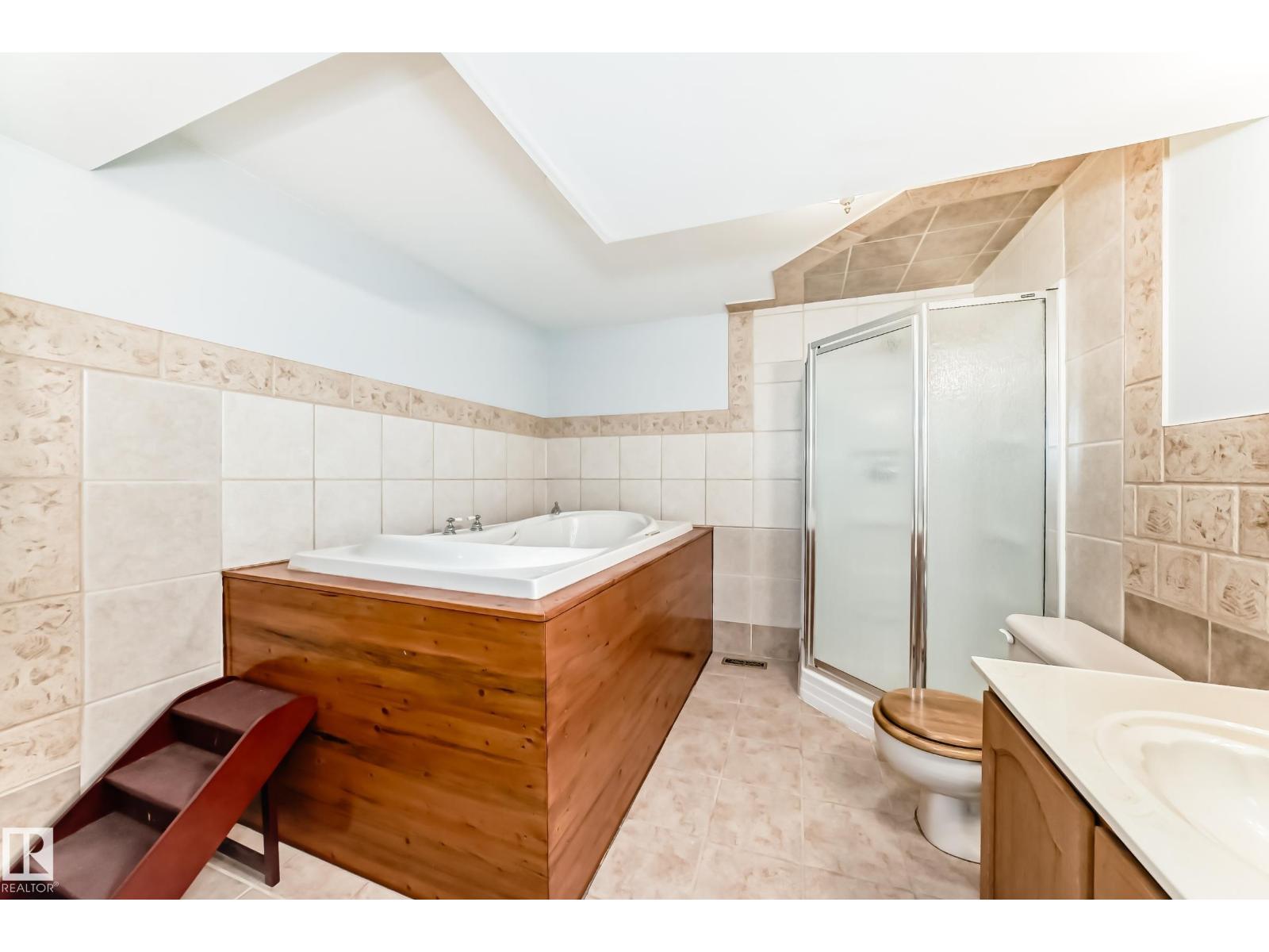 12245 55 ST NW - 36