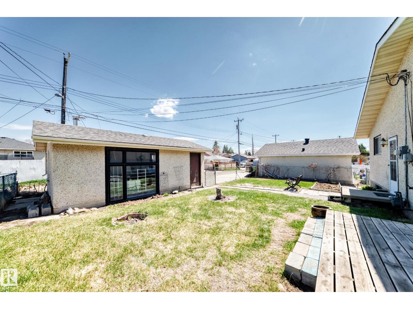 12245 55 ST NW - 45