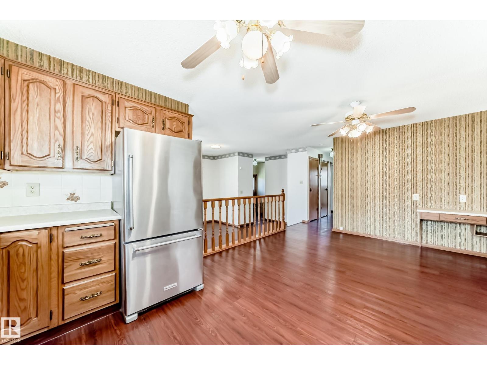 12245 55 ST NW - 5