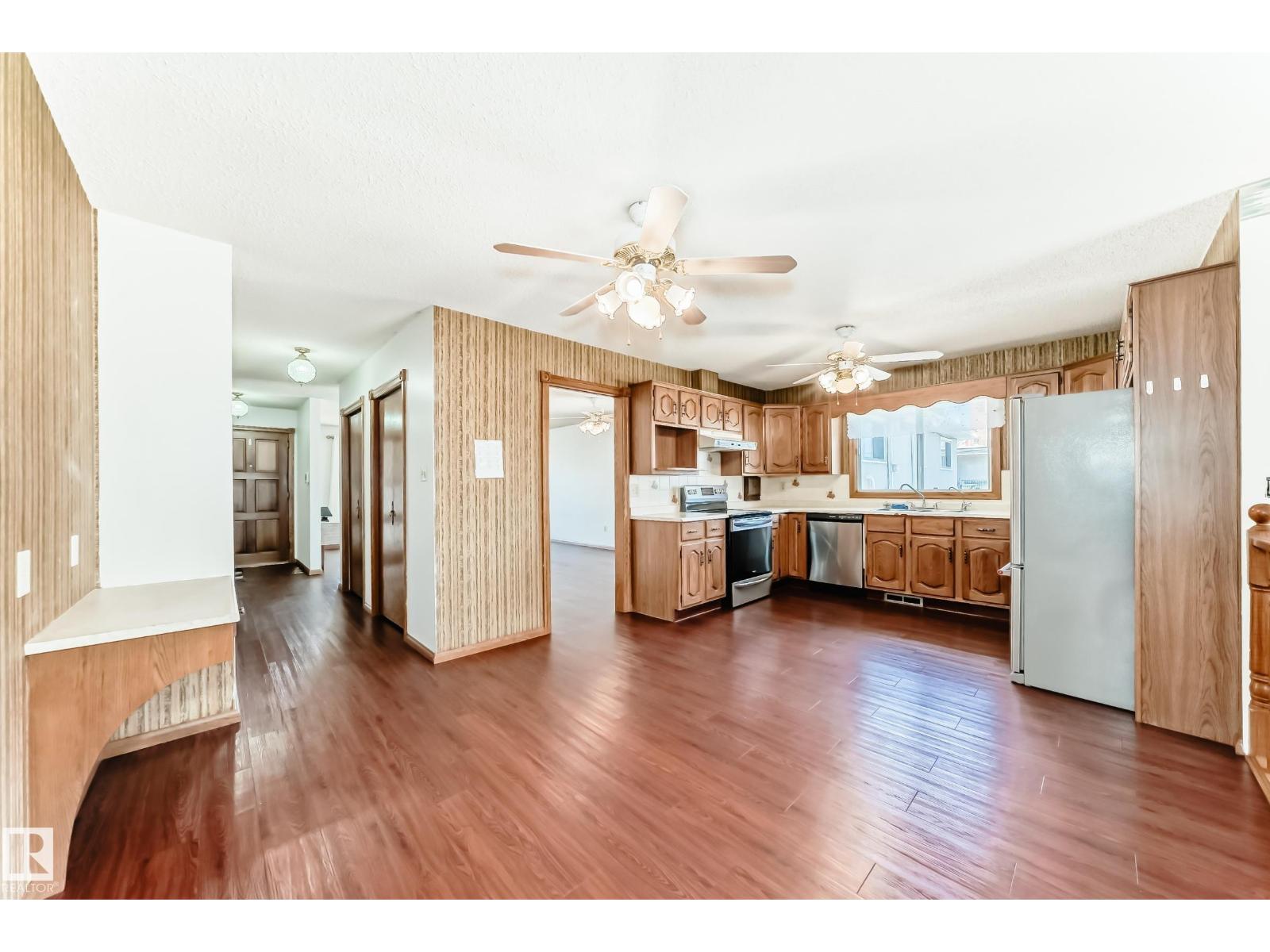 12245 55 ST NW - 8