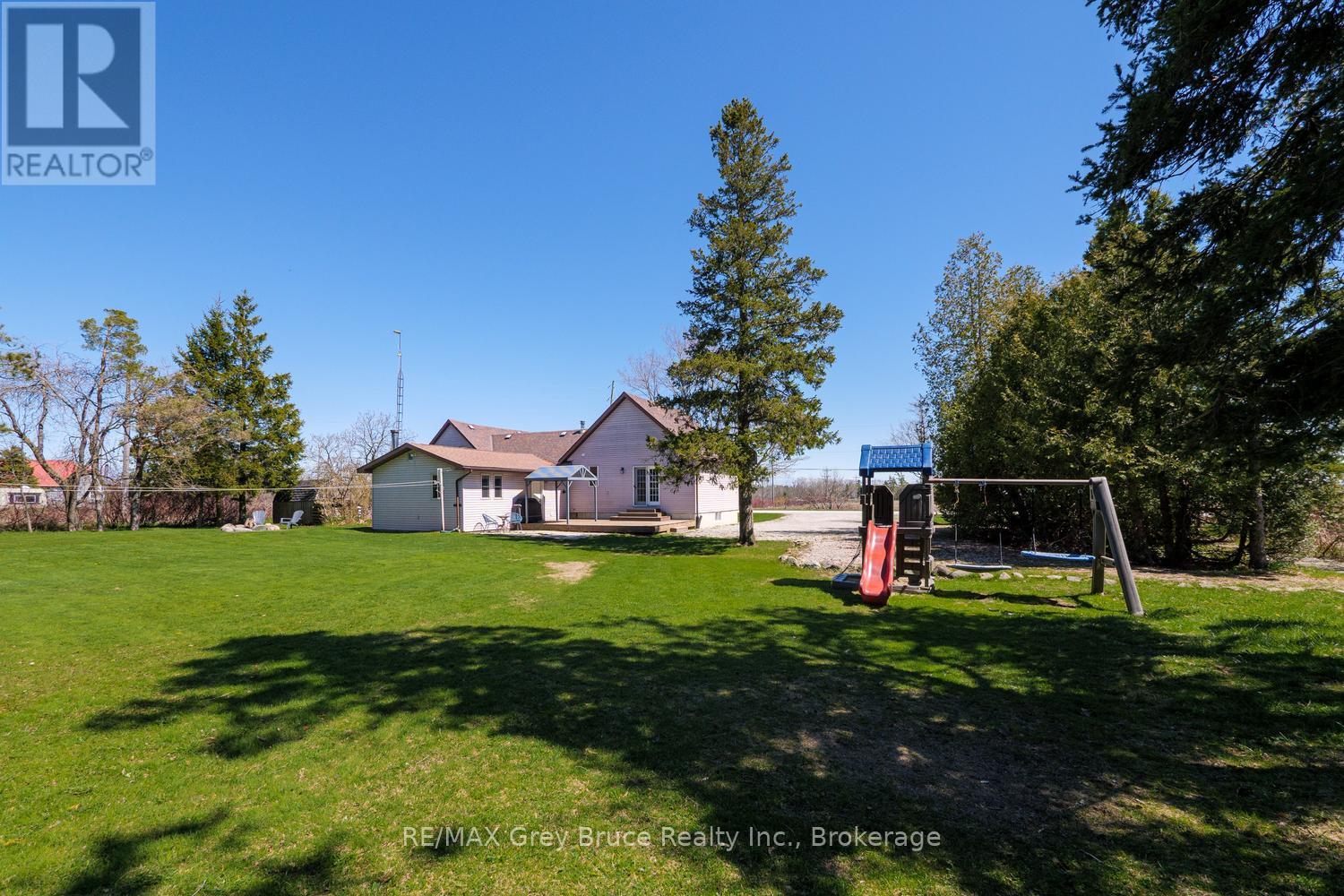 206 LINDSAY ROAD 30 - 33