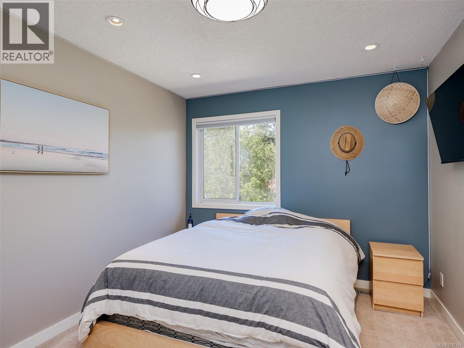 4256 Ponderosa Cres - 15