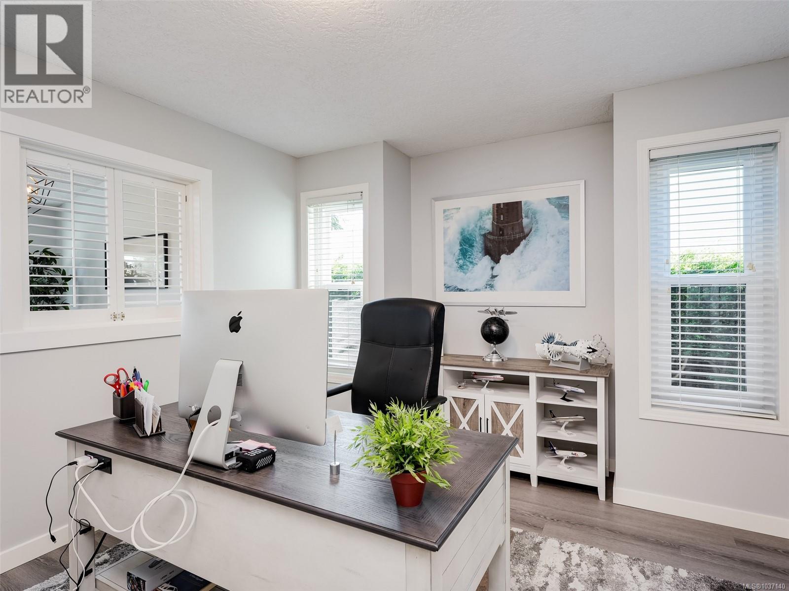 4256 Ponderosa Cres - 20